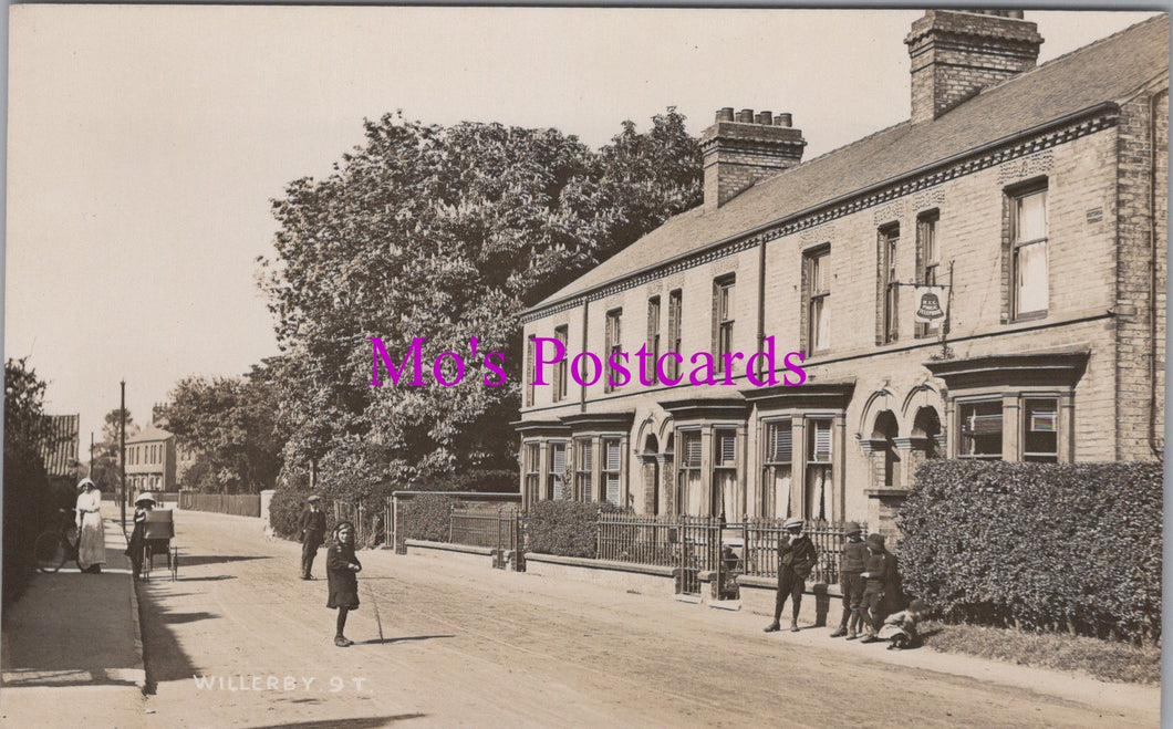 Yorkshire Postcard - Willerby Village  SW15336