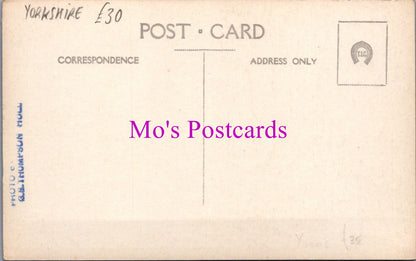 Yorkshire Postcard - Willerby Village  SW15337