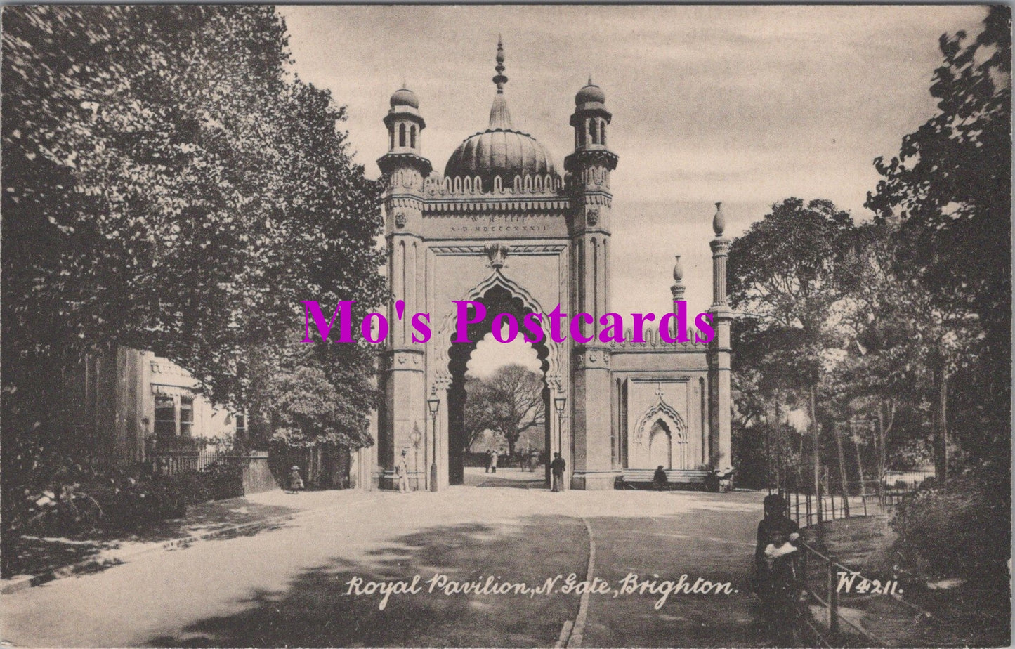 Sussex Postcard - Brighton, Royal Pavilion North Gate   SW14696