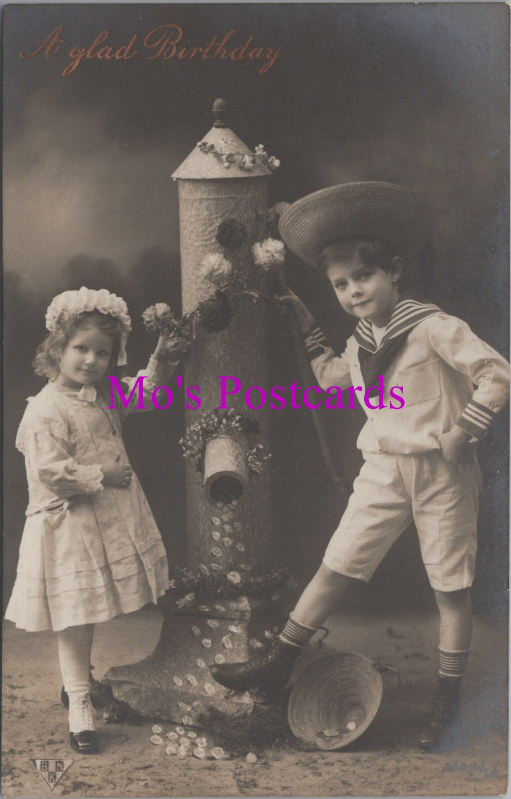 Greetings Postcard - A Glad Birthday. Children    DZ86