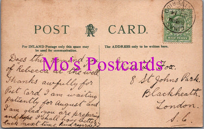 Wales Postcard - A Welsh Woman Collecting Water   DZ95