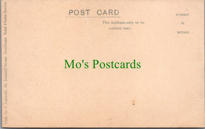 Hampshire Postcard - Portsmouth War Memorial   SW14035