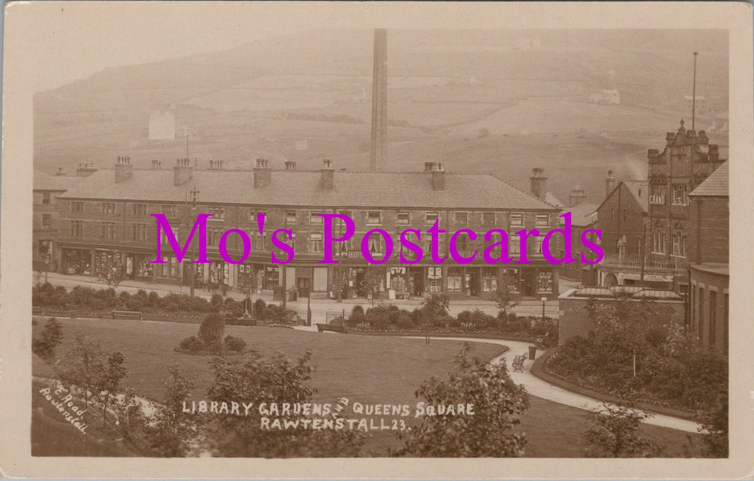 Lancashire Postcard - Library Gardens and Queens Square, Rawtenstall   HM731