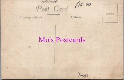 Yorkshire Postcard - White Hall, Askern   SW15111