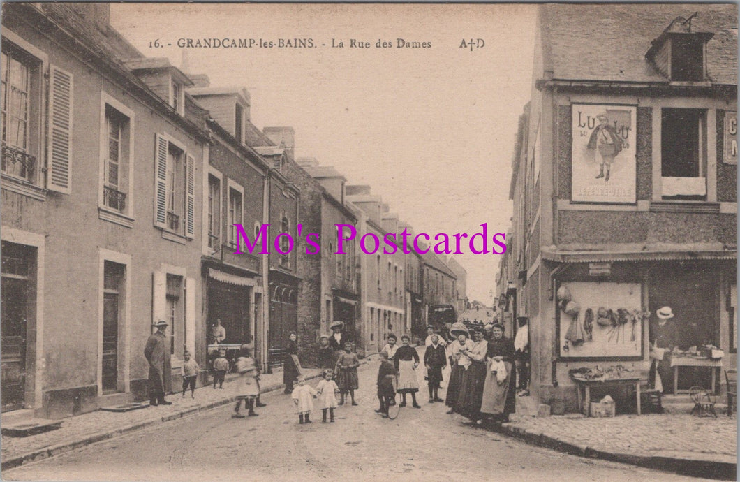 France Postcard - Grandcamp-Les-Bains, La Rue Des Dames  SW14867