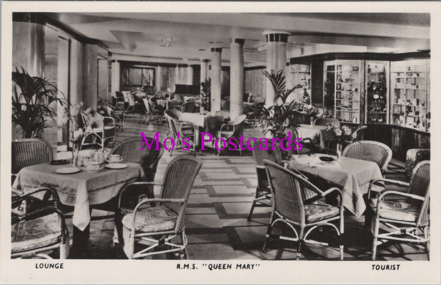 Shipping Postcard - R.M.S."Queen Mary" Ocean Liner. Tourist Lounge  SW14937