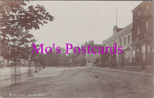 Load image into Gallery viewer, Yorkshire Postcard - Bawtry Street Scene    SW15402
