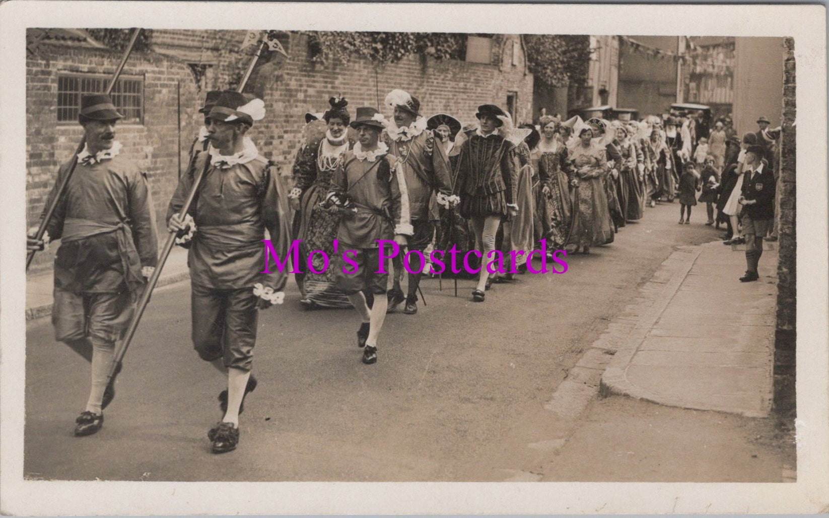 Kent Postcard - Sandwich?, Historical Costume Parade   SW14292