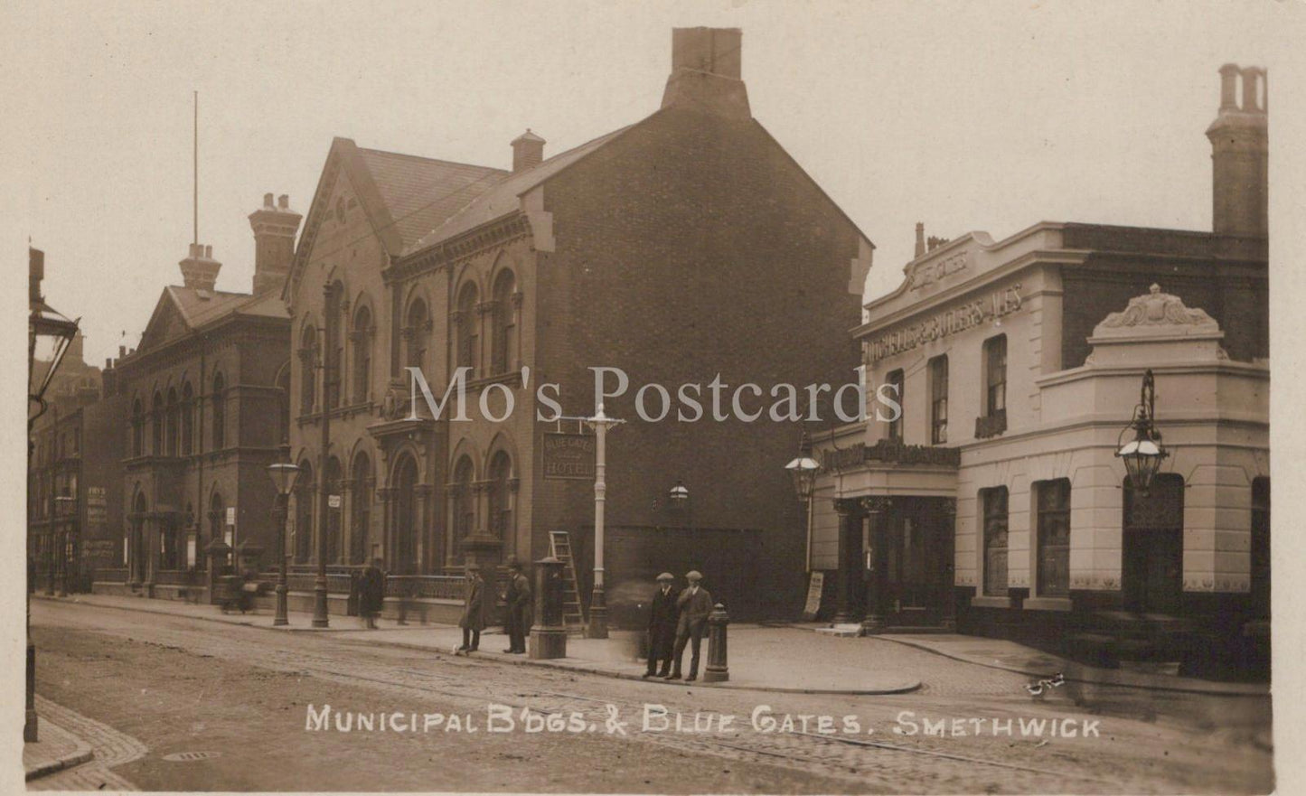 Warwickshire Postcard - Smethwick Municipal Buildings & Blue Gates  XT968