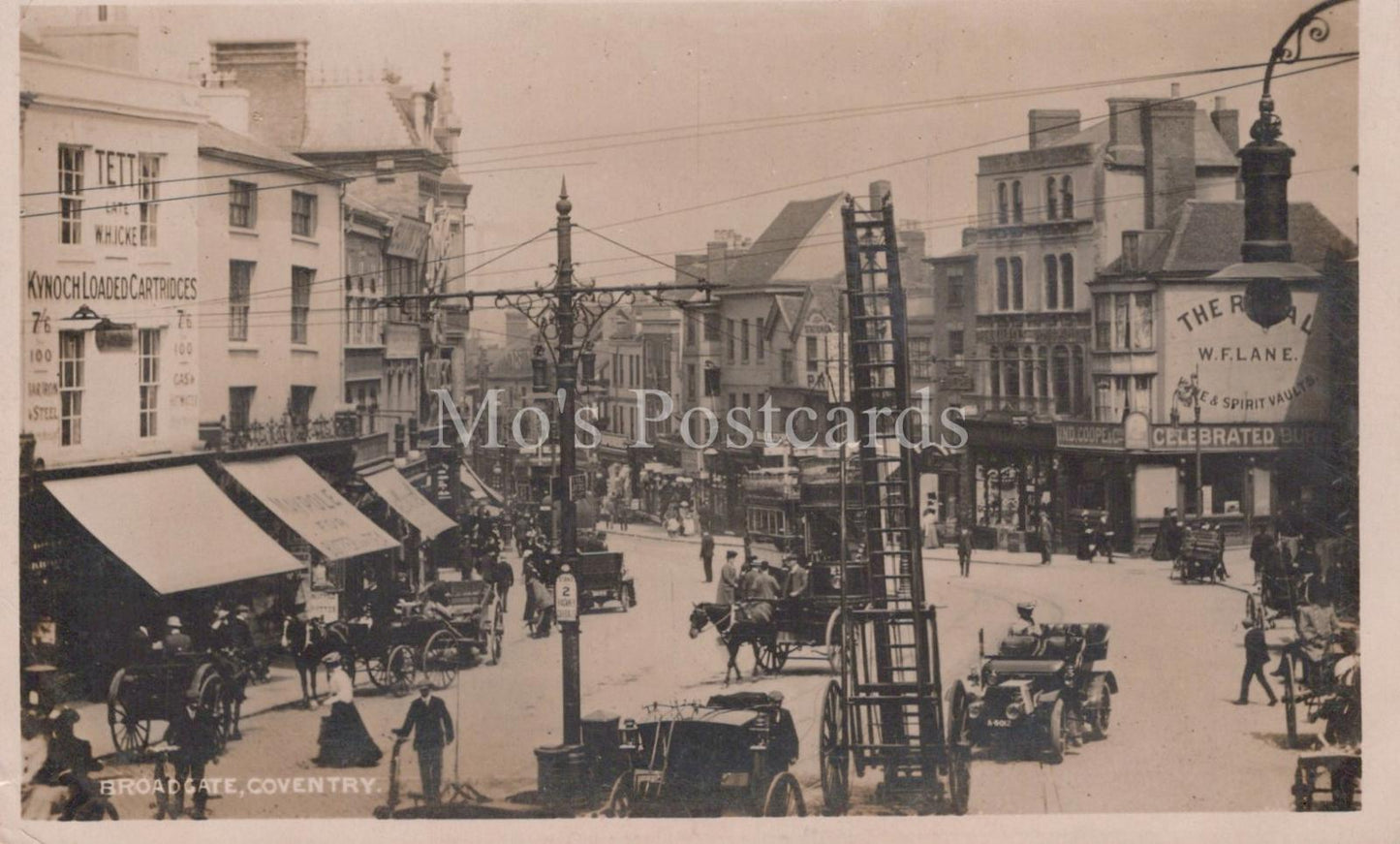 Warwickshire Postcard - Broadgate, Coventry  XT969