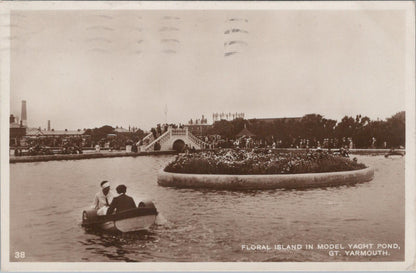 Norfolk Postcard - Great Yarmouth, Floral Island in Model Yacht Pond XT170