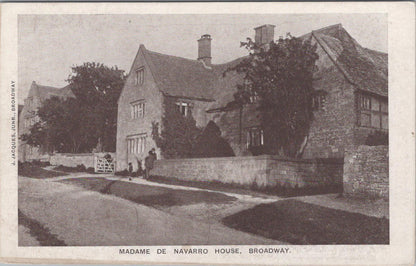 Worcestershire Postcard - Madame De Navarro House, Broadway  XT188