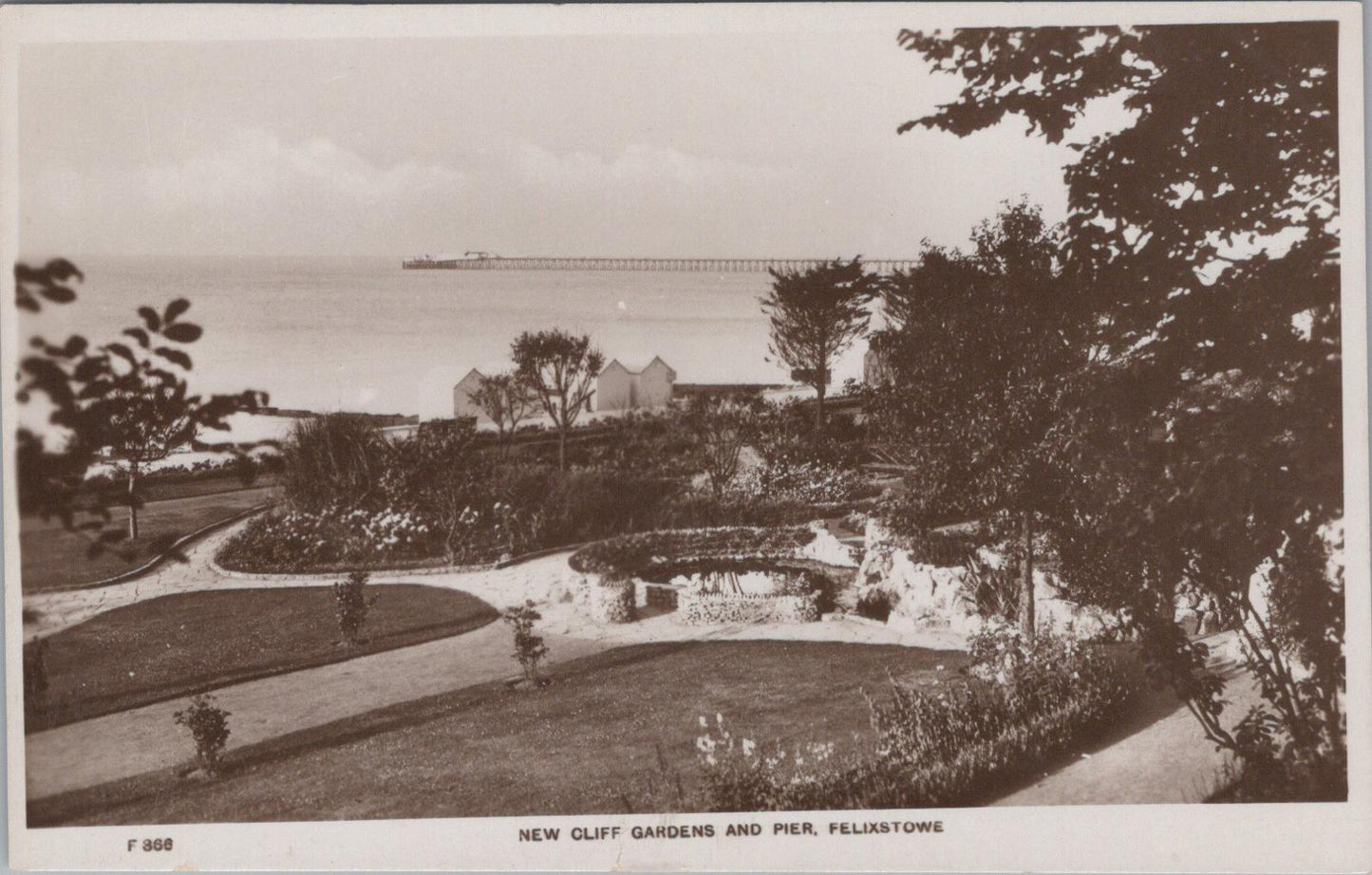 Suffolk Postcard - Felixstowe, New Cliff Gardens and Pier  XT343
