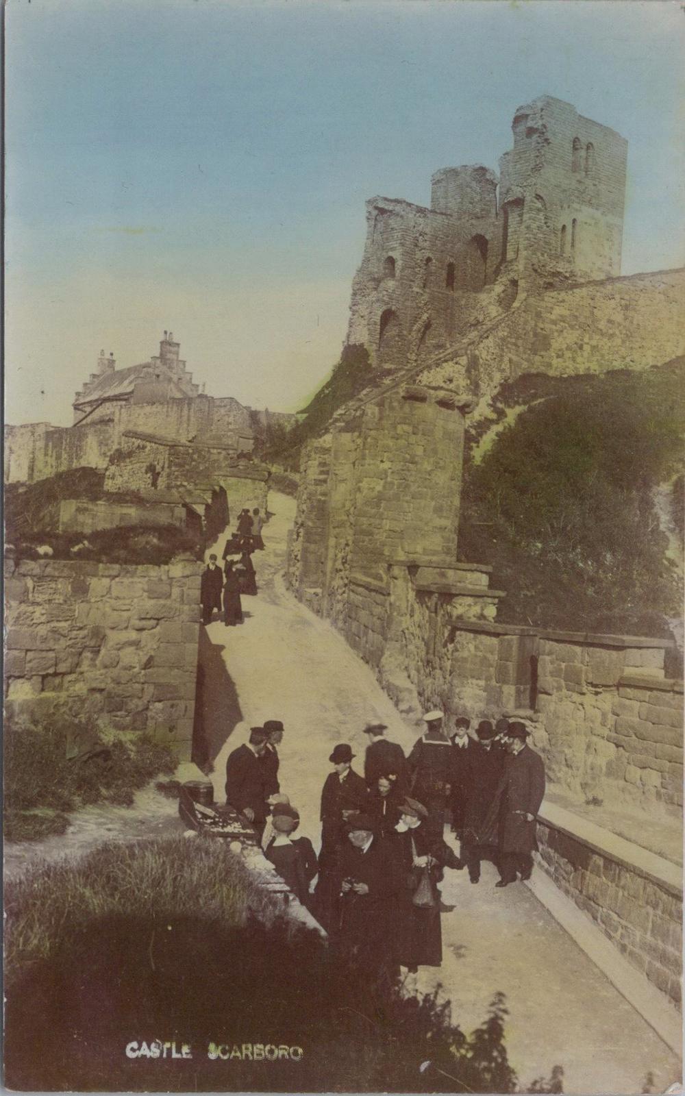 Yorkshire Postcard - Scarborough Castle  XT942