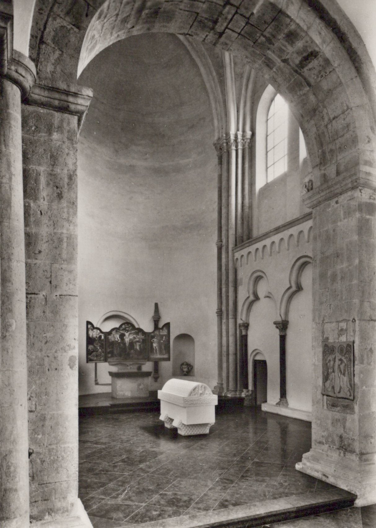 Germany Postcard - Church of Saint Pantaleon, Cologne  VT583 