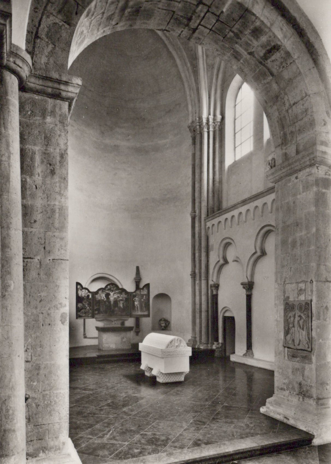 Germany Postcard - Church of Saint Pantaleon, Cologne  VT583 