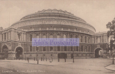 Vintage black and white photo of Royal Albert Hall in London