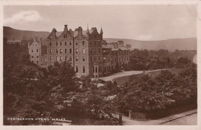 Yorkshire Postcard - Craiglands Hydro in Ilkley   VT537