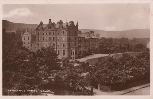 Yorkshire Postcard - Craiglands Hydro in Ilkley   VT537