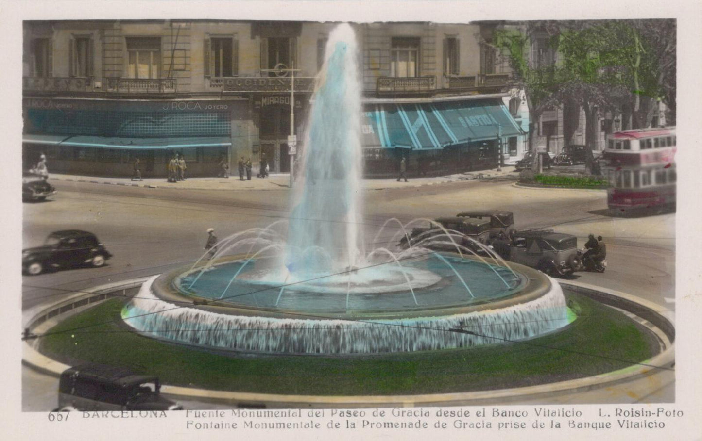 Spain Postcard - Barcelona, Fountain of the Passeig de Gràcia   VT546