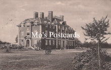 Load image into Gallery viewer, Oxfordshire Postcard - Oxford, Lady Margaret&#39;s Hall  SW19185
