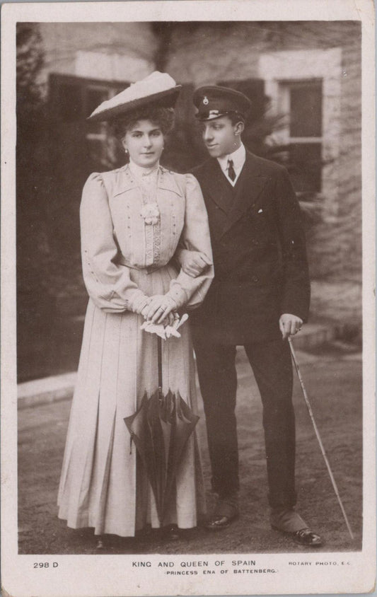 Royalty Postcard - King and Queen of Spain, Princess Ena of Battenberg  XT381