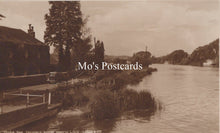 Load image into Gallery viewer, Oxfordshire Postcard - The Thames From Marsh Lock  SW19115
