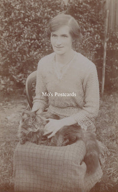 Animals Postcard - Lady Sat With a Cat on Her Lap  SW19207