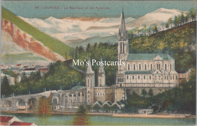 France Postcard - Lourdes, La Basilique Et Les Pyrenees  SW17817
