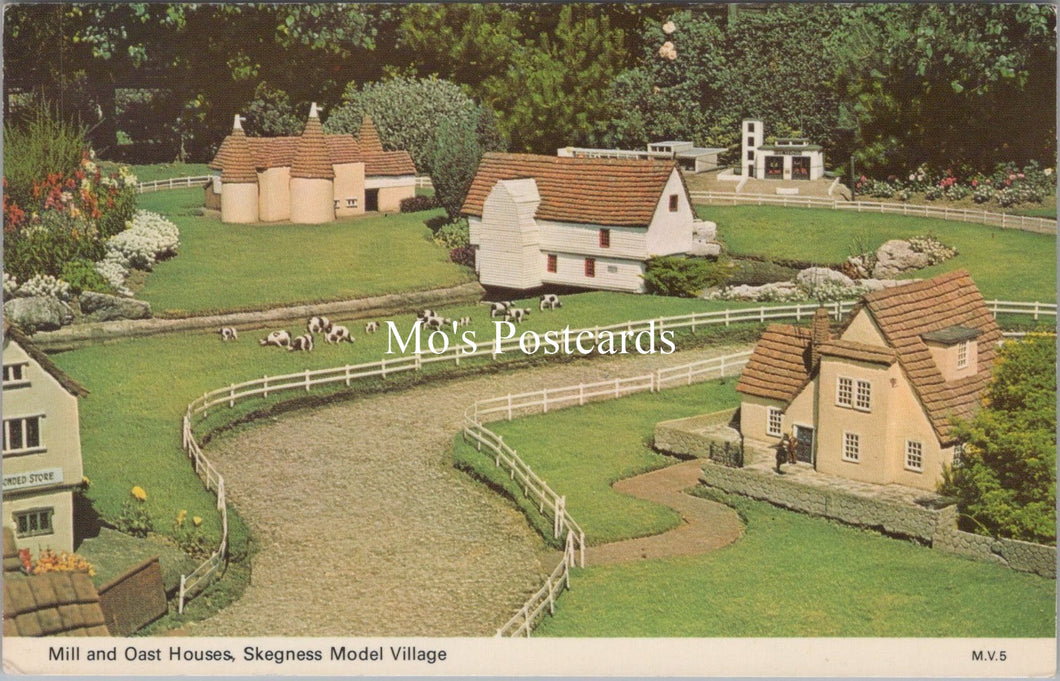 Lincolnshire Postcard - Skegness Model Village  SW17893