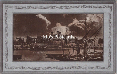 London Postcard - The Tower of London and River Thames SW17922