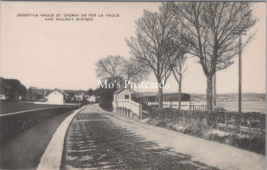 Jersey Postcard - La Haule Et Chemin Der Fer La Haule and Railway Station SW18008