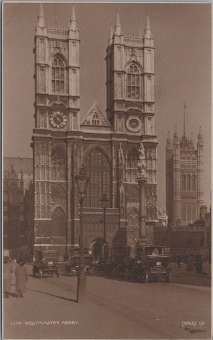 London Postcard - Traffic Outside Westminster Abbey  SW16987