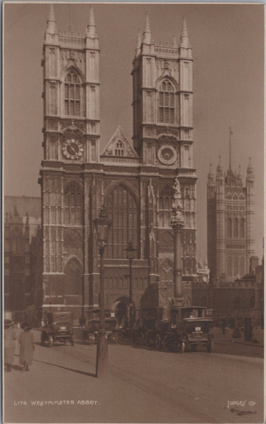 London Postcard - Traffic Outside Westminster Abbey  SW16987