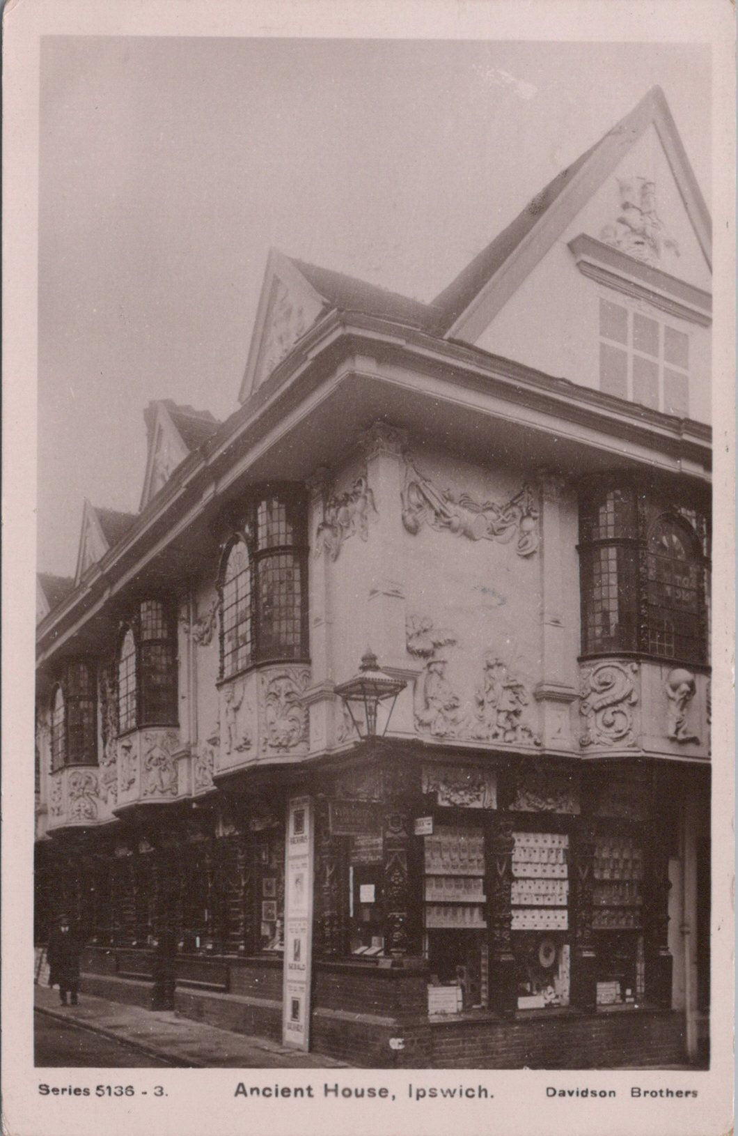 Suffolk Postcard - Ancient House, Ipswich   SW17040