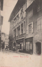 Load image into Gallery viewer, Vintage street scene with a building facade in Valence, featuring &#39;La Maison des Têtes&#39;.
