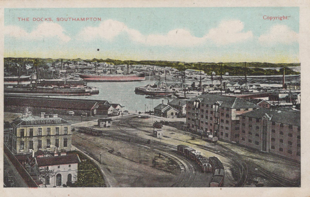 Hampshire Postcard - Southampton, The Docks  SW20480