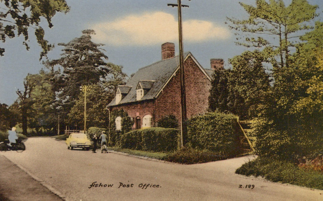 Warwickshire Postcard - Ashow Post Office   SW20644