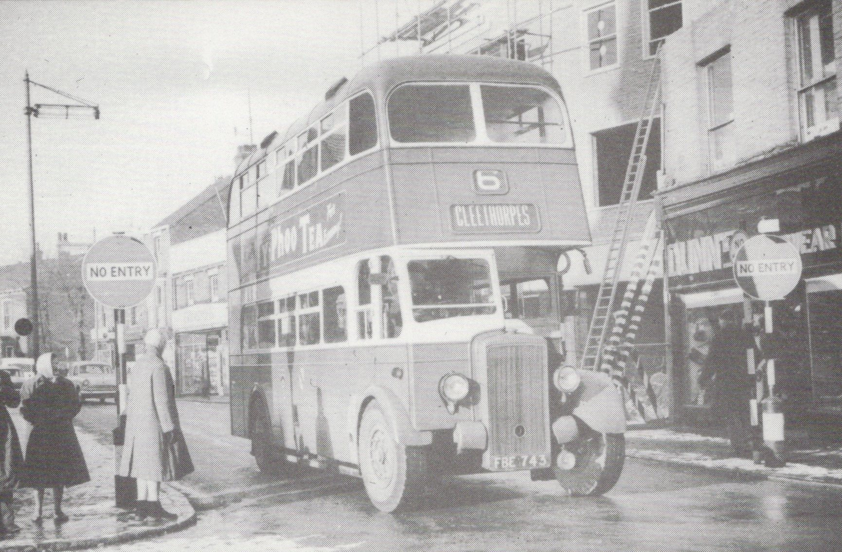 Road Transport Postcard - Daimler Bus No 123 Leaving Bull Ring  SW18978