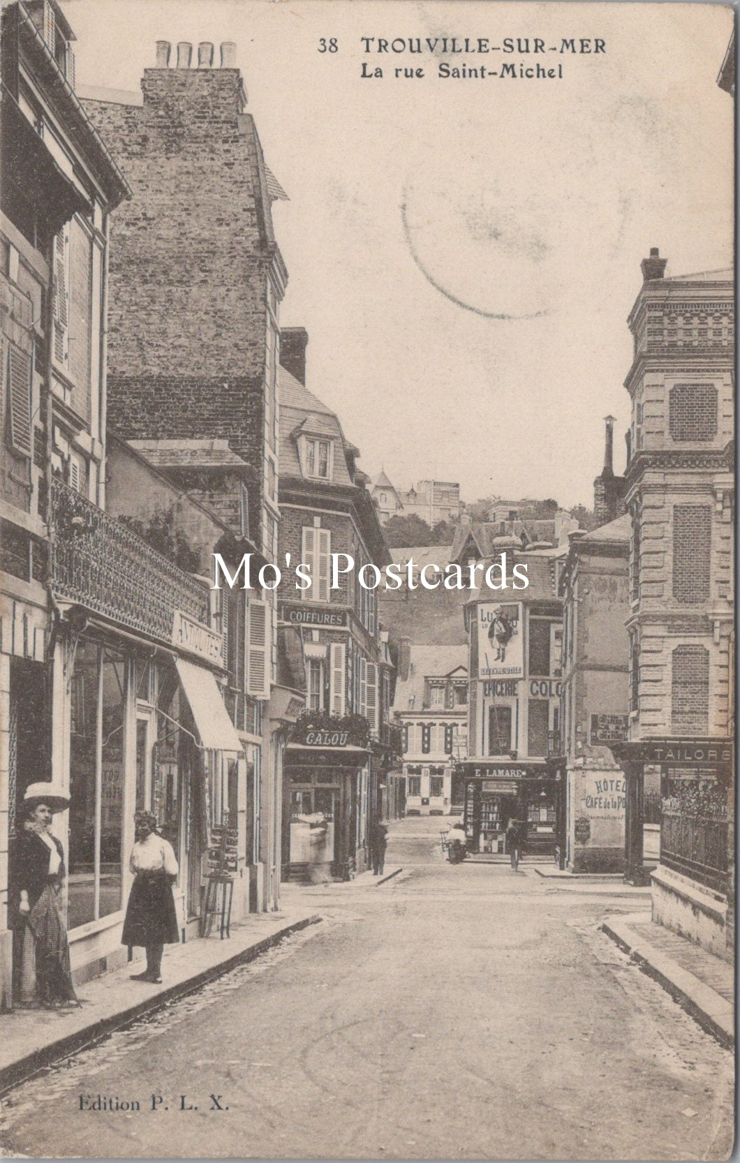 France Postcard - Trouville-sur-Mer, La Rue Saint-Michel  SX322