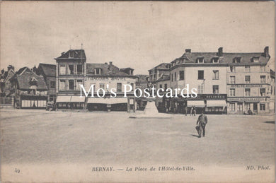 France Postcard - Bernay, La Place De l'Hotel-De-Ville  SX327