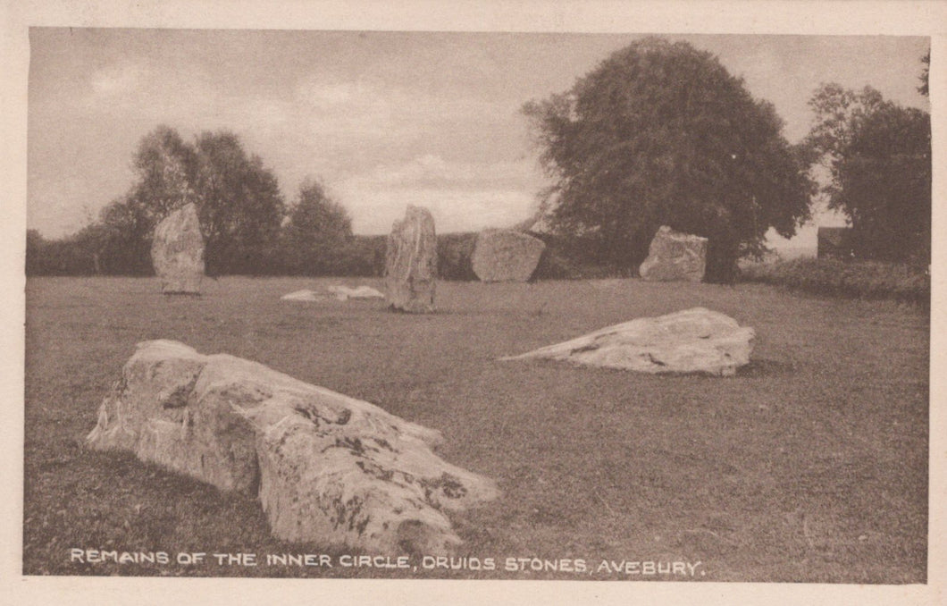 Wiltshire Postcard - Remains of The Inner Circle, Druids Stone, Avebury VT553