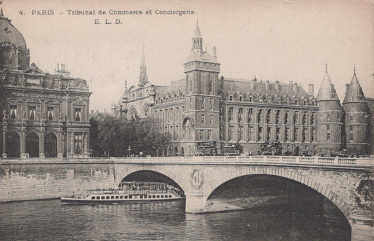 France Postcard - Paris, Tribunal De Commerce et Conciergerie VT563