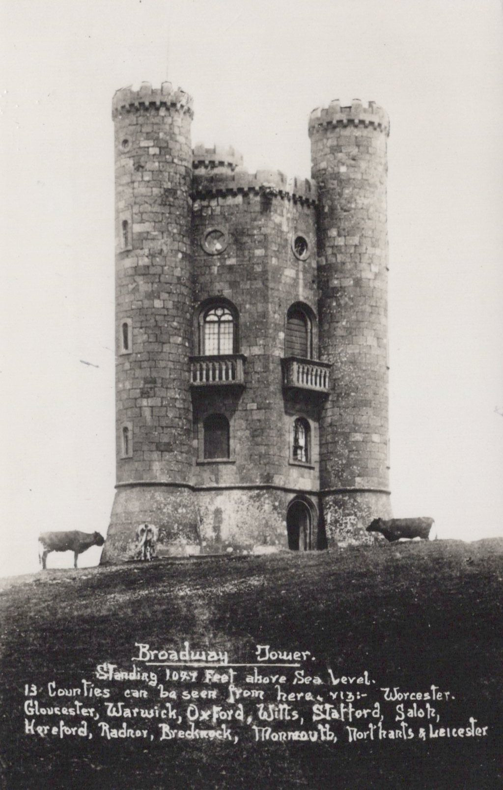 Worcestershire Postcard - Broadway Tower   VT566