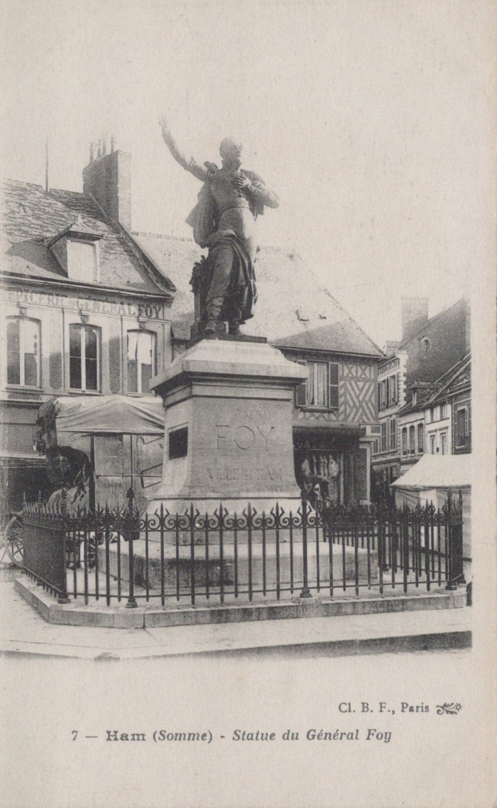 France Postcard - Ham (Somme) - Statue Du General Foy  VT612