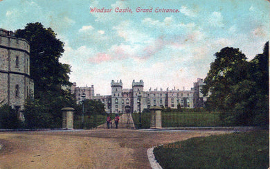 Berkshire Postcard - Windsor Castle, Grand Entrance  SW18164
