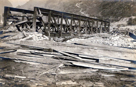 Unknown Location Postcard - A Bridge, Mountain or Valley Region  SW18381