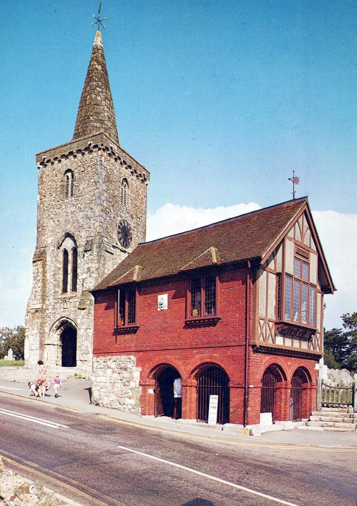 Isle of Wight Postcard - Brading Parish Church  SW18134