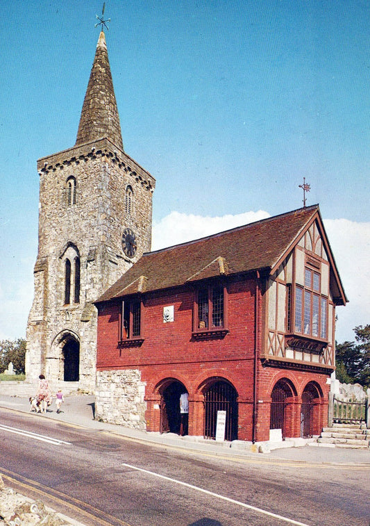 Isle of Wight Postcard - Brading Parish Church  SW18134