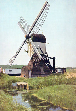 Netherlands Postcard - Windmill Near Leiden  SW18144